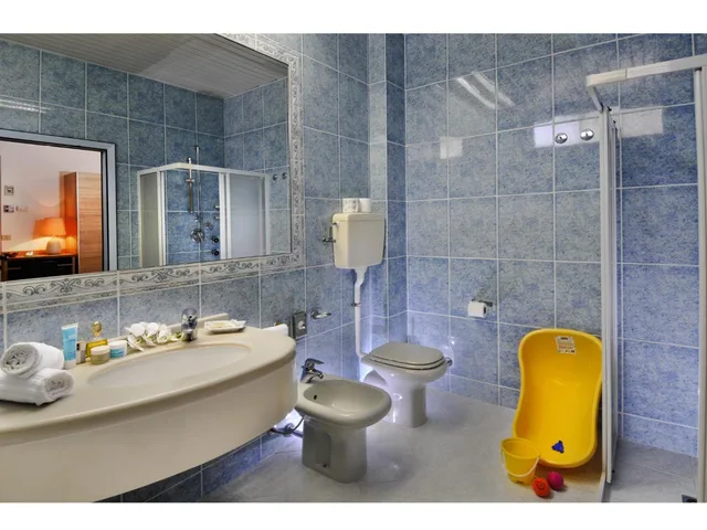 غرفة قياسية ثلاثية، Hotel Losanna Gabicce Mare 4/4