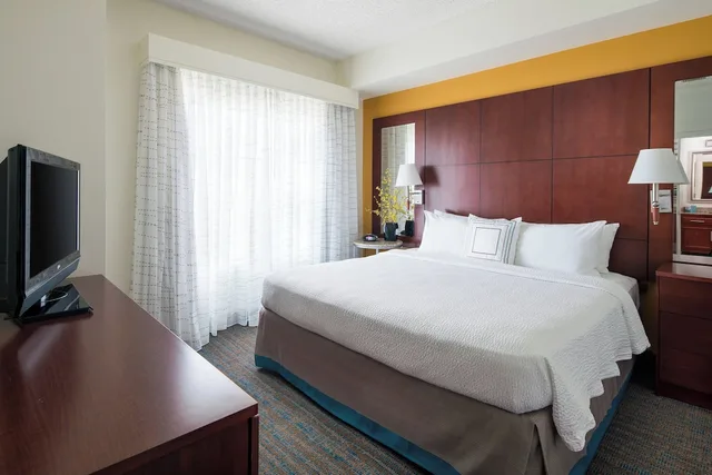 استوديو بسرير كينج مع أريكة لذوي الإعاقة، Residence Inn by Marriott Phoenix Desert View at Mayo Clinic 1/3