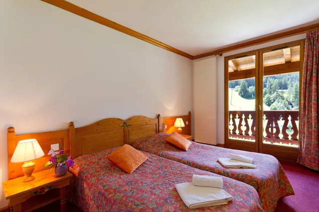 غرفة بسريرين منفصلين، CLUB MMV VAL CENIS HOTEL 9/10