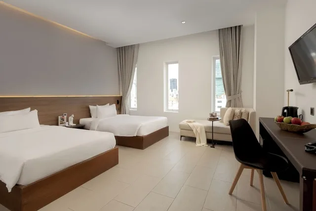 غرفة سوبيريور بسريرين منفصلين بإطلالة على المدينة، Kolab Sor Phnom Penh Hotel 1/3