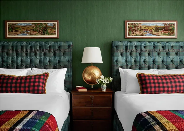 Graduate, 2 Queen Beds، Graduate by Hilton East Lansing 1/2