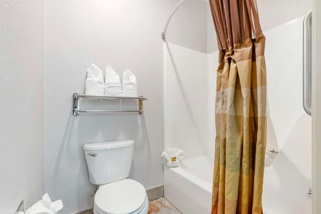 جناح بسريرين كوين مع أريكة، Best Western Plus Des Moines West Inn & Suites 3/3