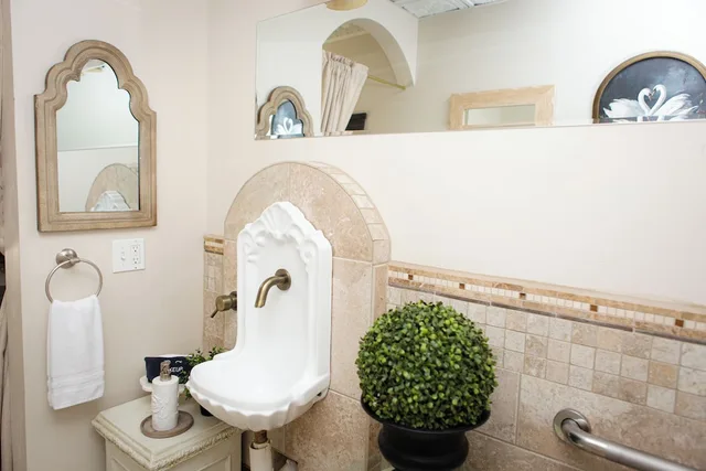 غرفة بسرير كينج، 5th East Hall Bed Breakfast 6/7