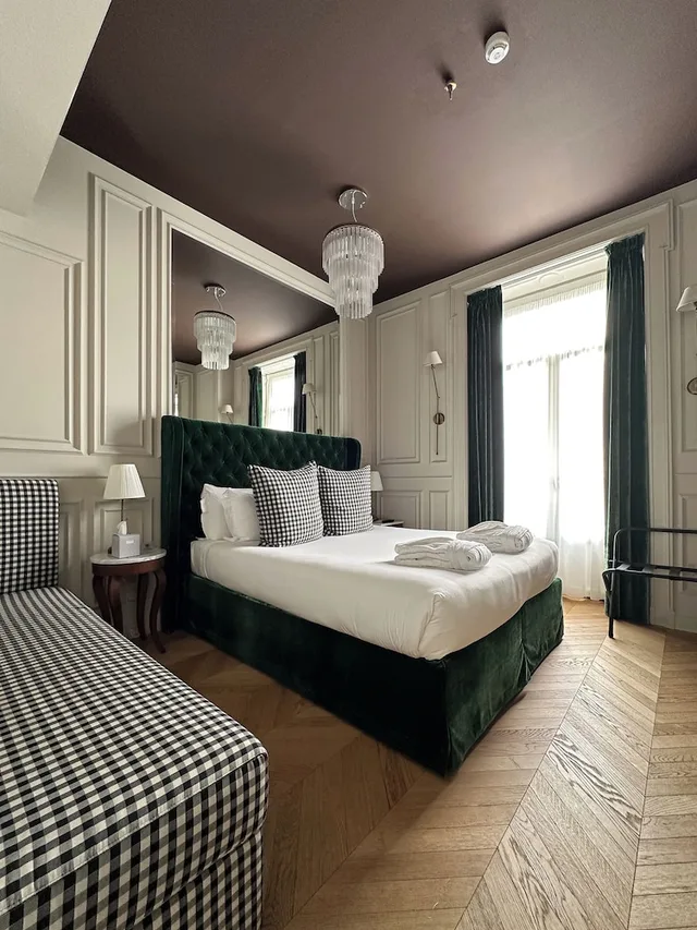غرفة ديلوكس بسريرين منفصلين وسرير كوين بإطلالة، Matilde Boutique Hotel, WorldHotels Elite 1/9