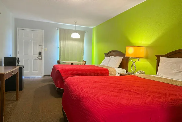 2 Full Bed Smoking، OYO Hickory House Inn 2/5