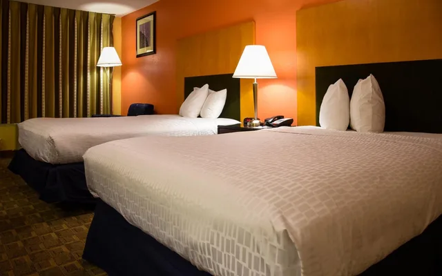غرفة رباعية بسريرين مزدوجين، Quality Inn and Suites Fayetteville I-95, NC 1/5