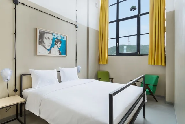 غرفة بسرير مزدوج لذوي الإعاقة، Fabrika Tbilisi 2/4