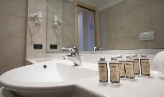 جناح بسرير فردي بشرفة مع أريكة، Alba Residence 6/8