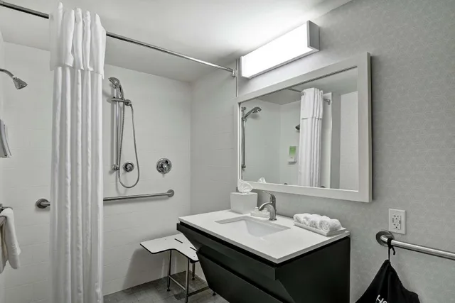Room, King Bed, Sofa, Accessible, Home2 Suites By Hilton Miramar Ft Lauderdale 5/8
