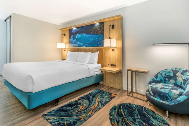 Standard, King Bed, Accessible, Best Western Plus Capitola By the Sea Inn Suites 1/8