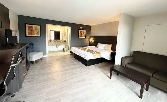 غرفة قياسية بسريرين مزدوجين للمدخنين، Quality Inn and Suites Baton Rouge West Port Allen 10/10