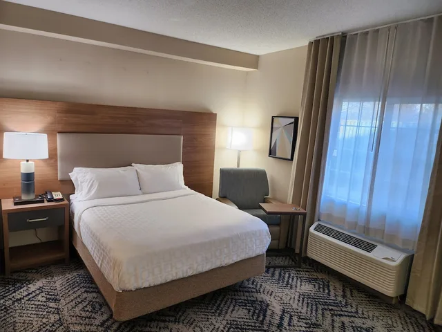 جناح استوديو بسرير كوين، CANDLEWOOD SUITES HARRISBURG 3/9
