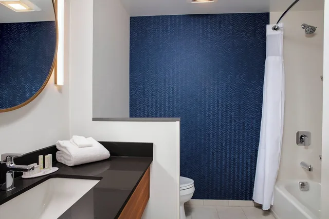 جناح بسرير كينج مع أريكة، Fairfield Inn & Suites by Marriott Lebanon near Expo Center 4/4