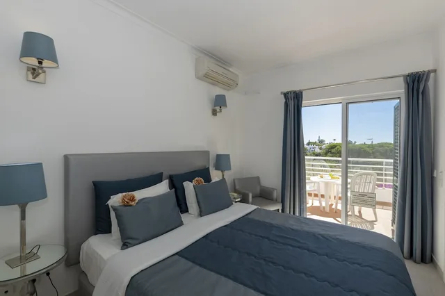 فيلا بسرير مزدوج وسريرين منفصلين بإطلالة على البحر بغرفتي نوم، Rocha Brava Village Resort 2/3