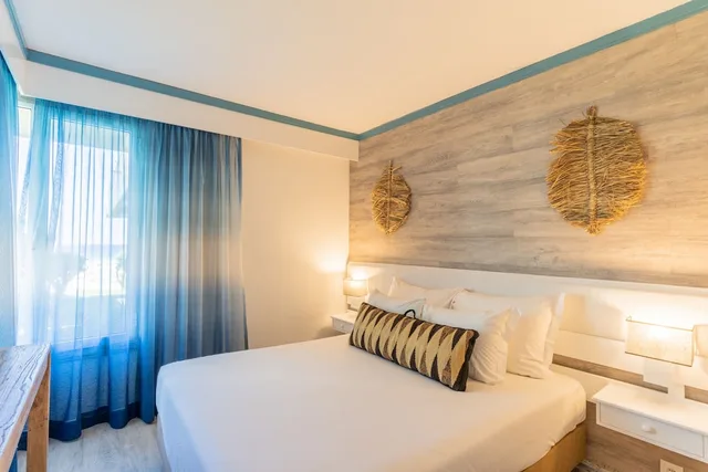 شقة بسرير كوين بإطلالة على البحر بغرفة نوم واحدة، Vila Baleira Suites 3/8