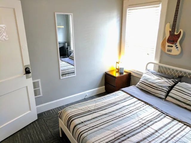Private, Double Bed, Shared Bathroom، The Wayfaring Buckeye Hostel 2/5