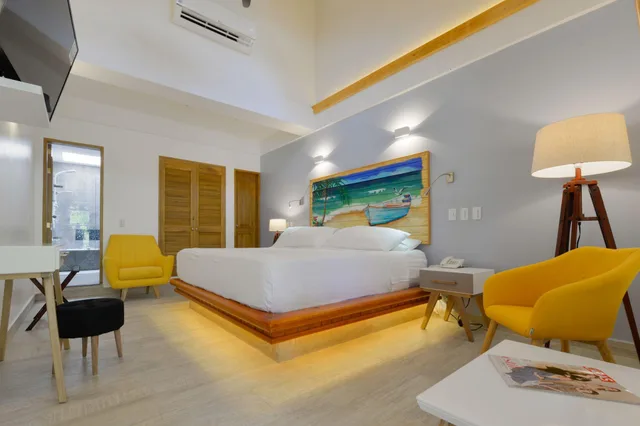 جناح فاخر، Casa Las Palmas 2/6