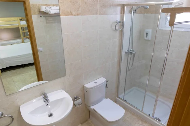 غرفة سوبيريور بسرير مزدوج، Albergue Alda Estella Hostel 2/6
