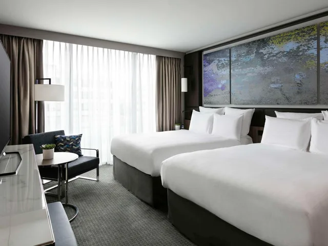 غرفة متصلة بريميوم سوبيريور عائلية بسرير مزدوج، Pullman Paris Centre Bercy 1/3