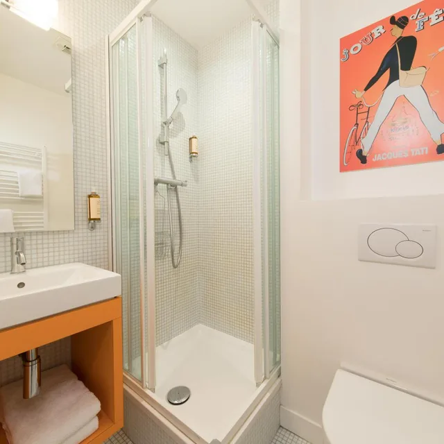 غرفة صغيرة بسرير كينج، Vintage Hotel 4/4