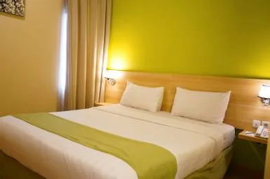 Superior, Queen Bed, Lorin Sentul 1/1