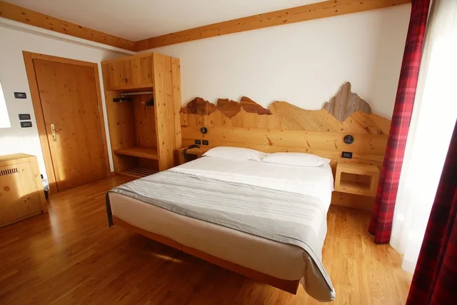 غرفة كومفورت بسرير مزدوج، Des Alpes 1/6