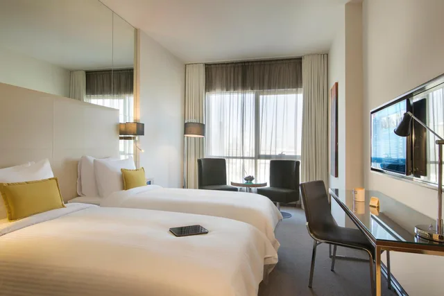 Centro, Twin Beds, High Floor، سنترو واحه من روتانا(Centro Waha By Rotana) 4/7