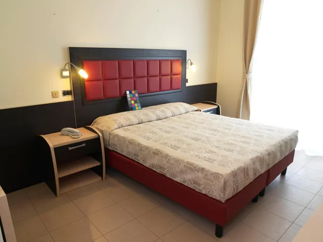 غرفة بسرير مزدوج بشرفة، Hotel Arno Rimini 2/8