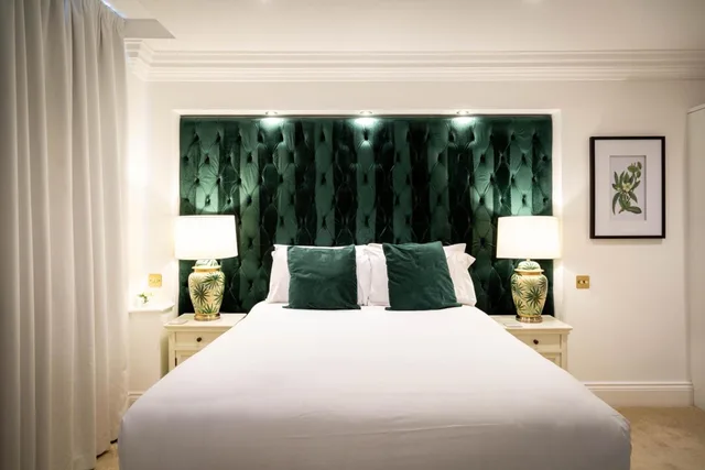 Emerald, The Hotel Chester 6/10