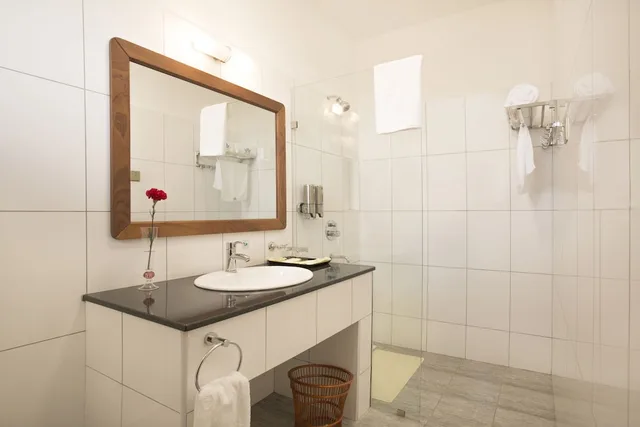 جناح بسرير كينج، Lotos Inn Suites 3/3