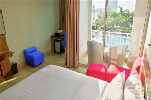 Deluxe, Double or Twin Bed, with Pool، Claro Makassar 1/3
