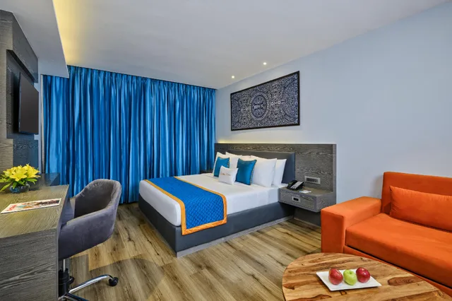 Smart, Plus، Zone by The Park Pathankot 1/1