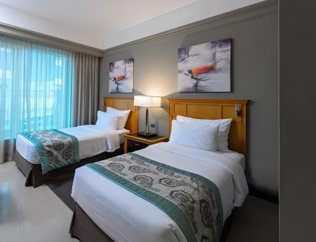 2 Bedrooms, Royal, Suite, King and Twin Beds, Somewhere Hotel Apartments 1/6