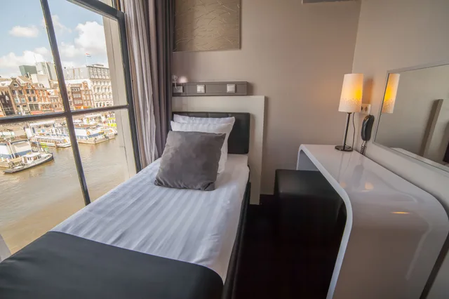 غرفة قياسية مفردة، Hotel CC 9/22
