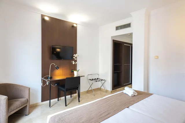 غرفة بسريرين منفصلين، Hotel Mainake Sl 5/6