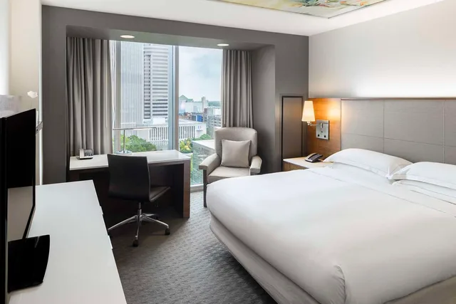 جناح بسرير كينج بغرفة نوم واحدة مع أريكة، Hilton Columbus Downtown 1/3