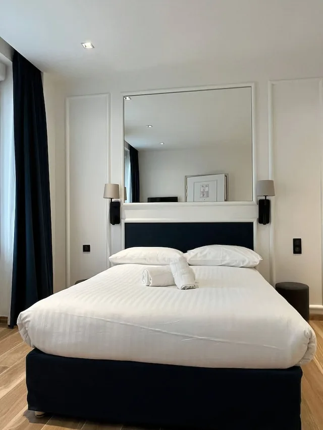 جناح بسرير مزدوج، Hotel Au Coeur de Republique 1/3