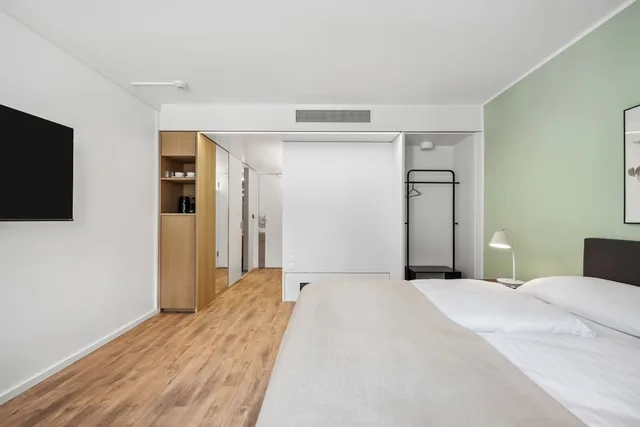 غرفة كومفورت بسرير كوين، HOTEL BASEL 2/8