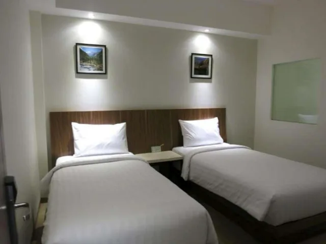 غرفة سوبيريور بسريرين منفصلين، Hart Hotel 2/2