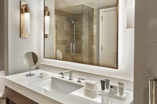 غرفة بسرير مزدوج بإطلالة على المسبح، Jw Marriott Desert Ridge Resort And Spa Phoenix 3/4