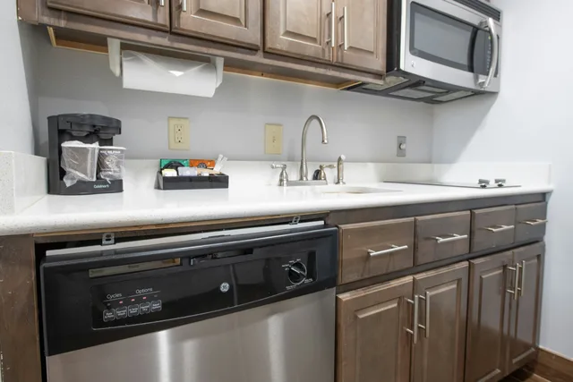 جناح بسرير كينج بغرفة نوم واحدة، Homewood Suites by Hilton Houma LA 5/7