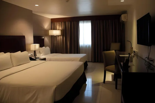 غرفة بريميير ديلوكس بسرير كينج بغرفة نوم واحدة، Mandarin Plaza Hotel 1/1