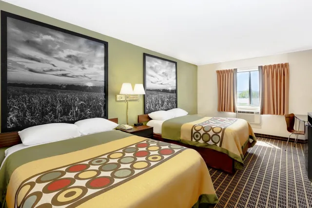 غرفة ديلوكس بسريرين مزدوجين، Super 8 by Wyndham Norfolk 2/2