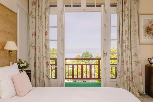 Classic, King Bed, Lake View, La Verniaz Et Ses Chalets 2/2