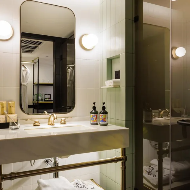 غرفة بسرير كينج، Public House Hotel 4/4