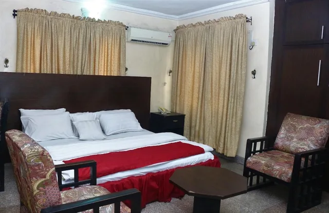 Executive, Queen Bed, Sissi Hotel 1/4