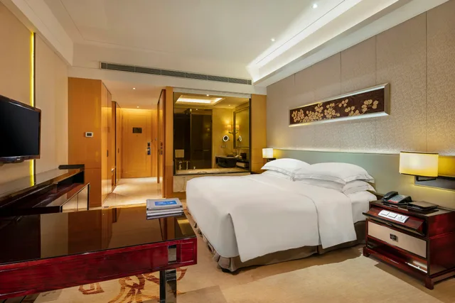غرفة ديلوكس بسرير كينج، Hilton Guangzhou Baiyun Hotel 2/3