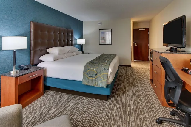 غرفة بسرير كينج لذوي الإعاقة، Pear Tree Inn St Louis Airport 6/8