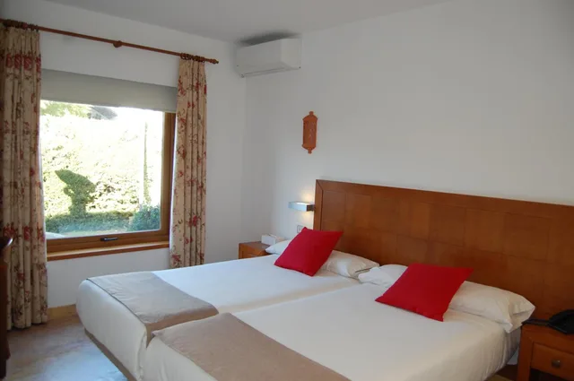 غرفة ثلاثية، Hotel Riad Arruzafa 1/7