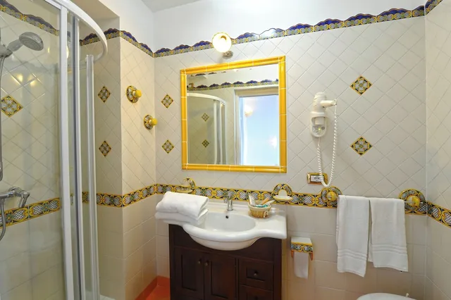 Comfort, Double Bed, Sea View, French Balcony، Hotel Villa Maria Pia 5/6